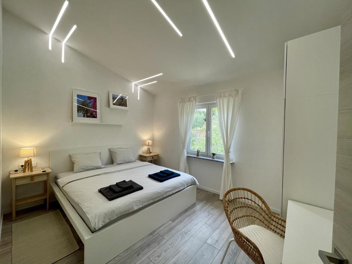 Lambda Holiday Apartments 예세니체 외부 사진