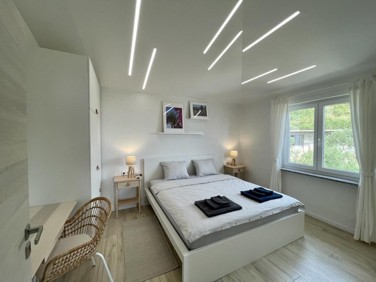 Lambda Holiday Apartments 예세니체 외부 사진