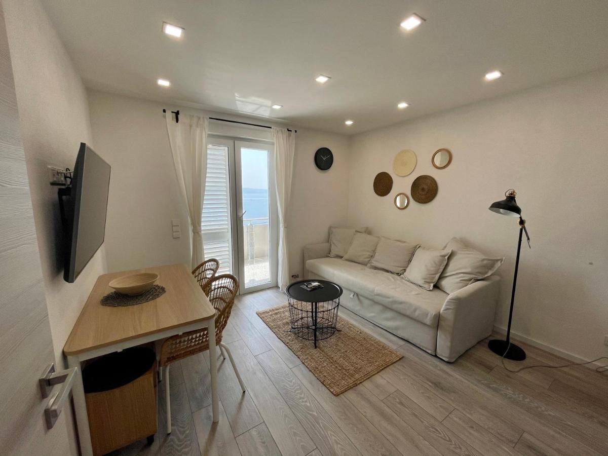 Lambda Holiday Apartments 예세니체 외부 사진